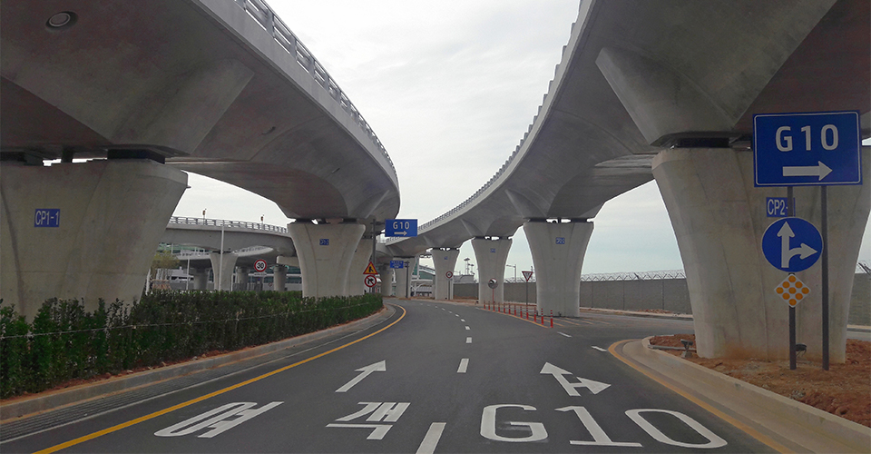 인천국제공항 제2여객터미널 전면도로